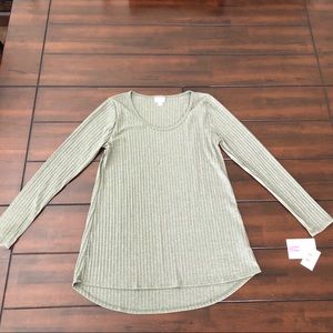 Lularoe Lynnae Long Sleeve Top